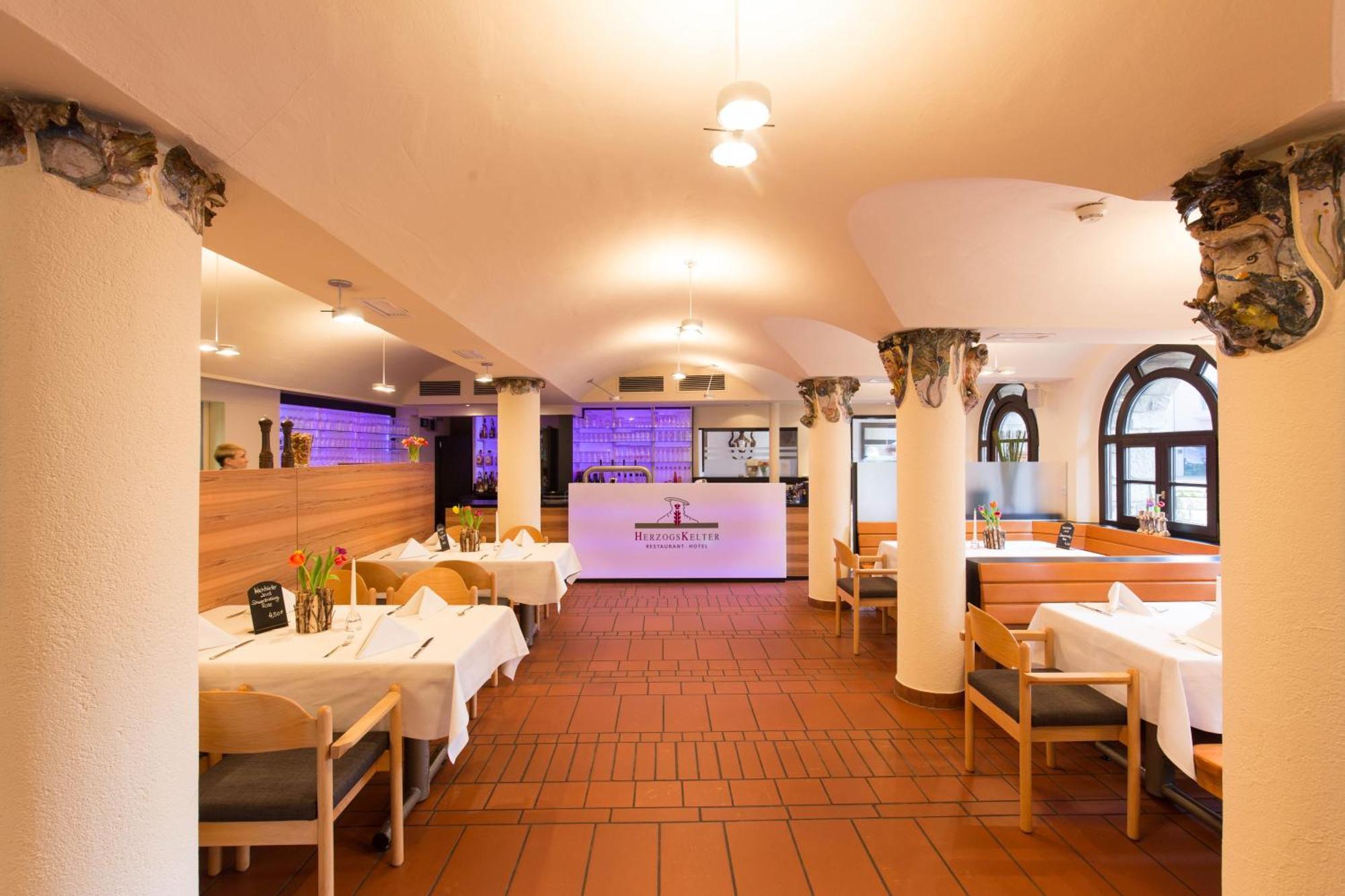 Herzogskelter Restaurant Hotel Gueglingen Екстер'єр фото